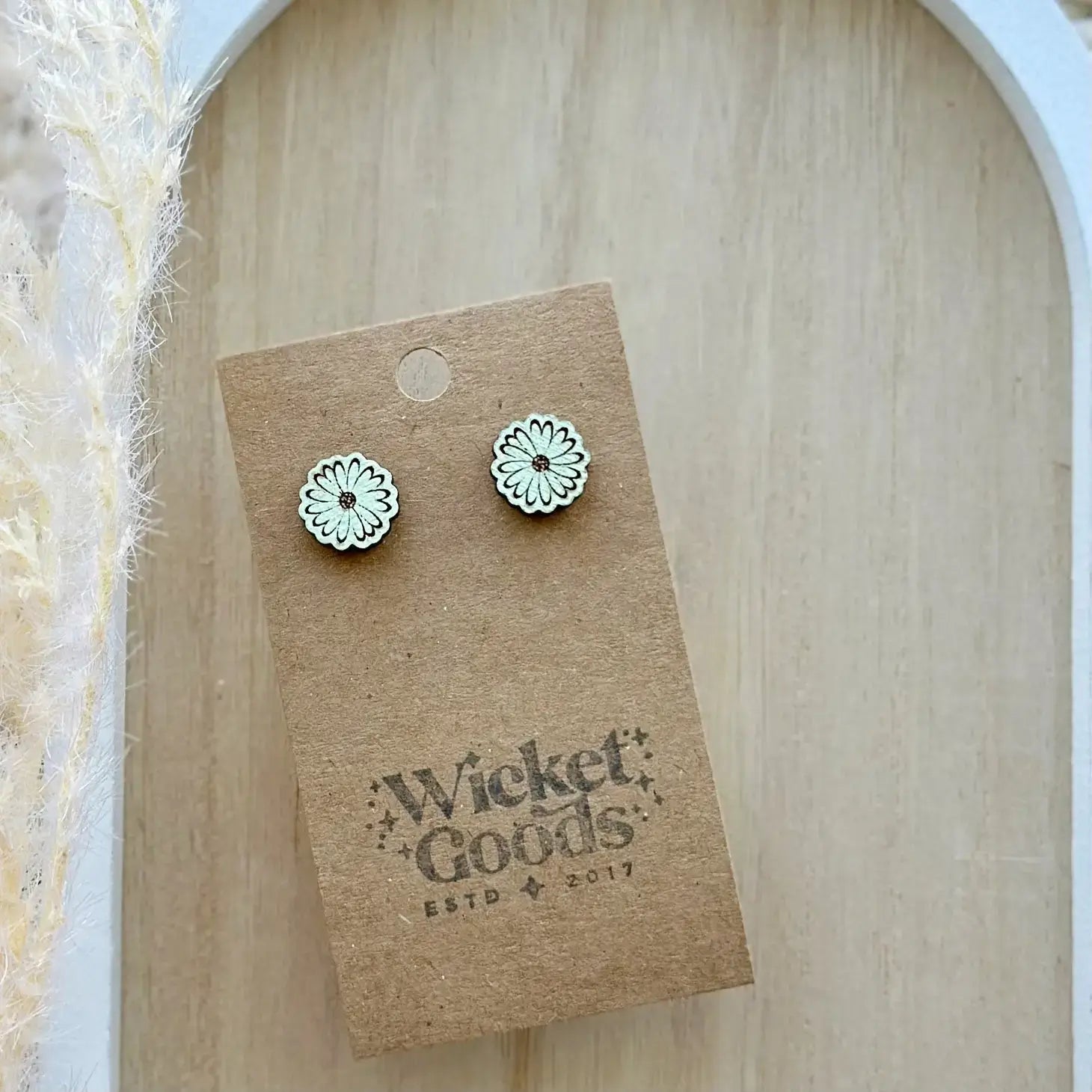 Daisy Studs- Celery