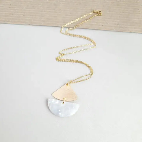 Ava Necklace- Pearl
